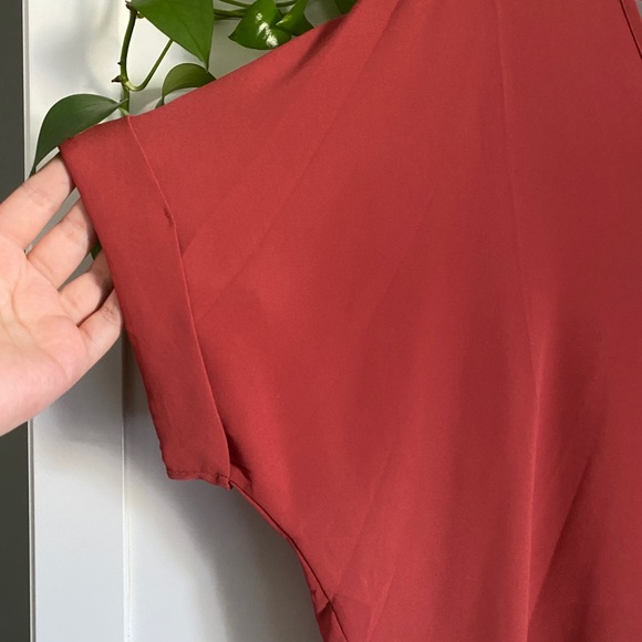 Lightweight burnt-orange blouse - Picture 3 of 4